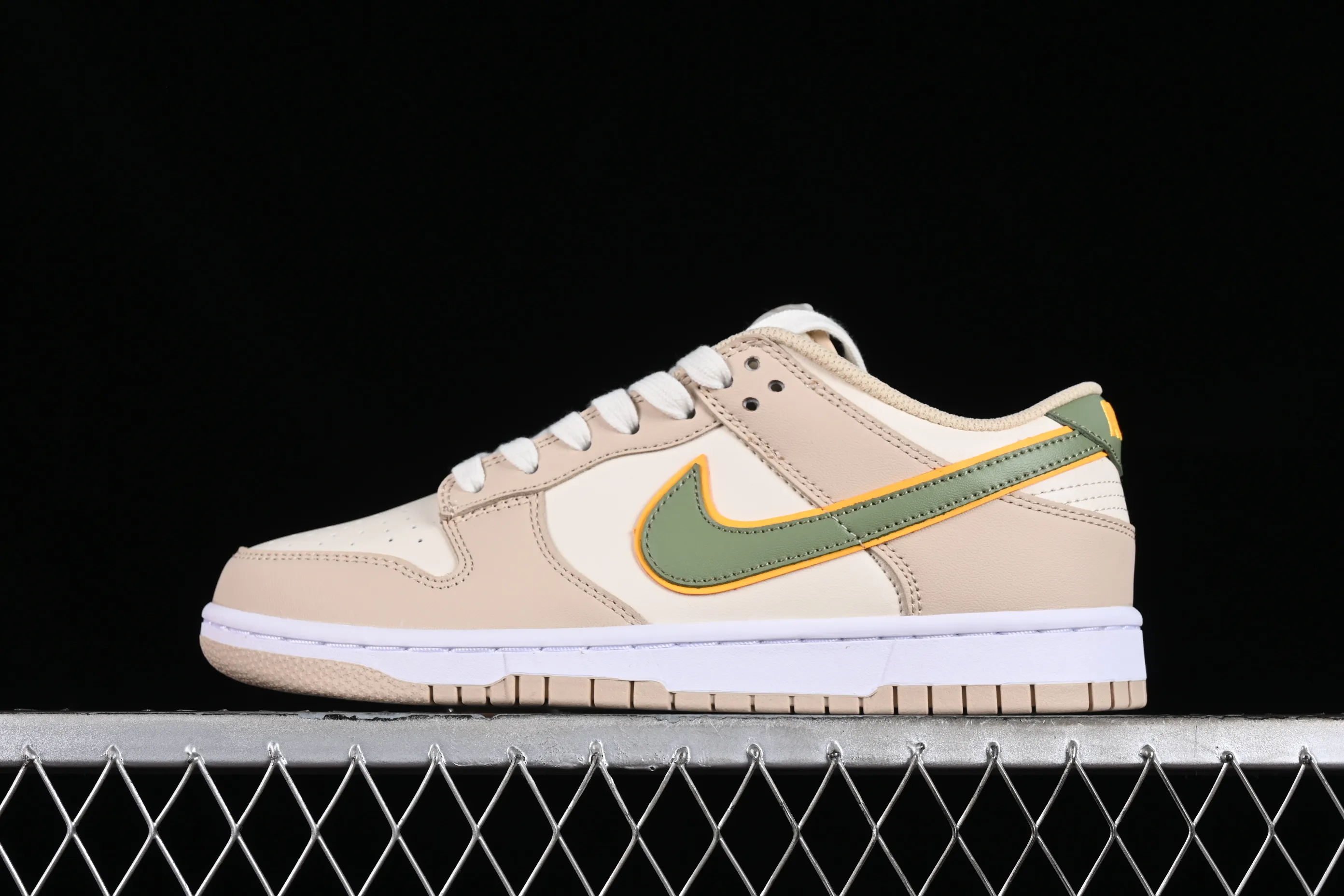 All categories Nk SB Dunk series Nk SB Dunk Low low-top sneakers K version Nk Dunk Low "Pale Ivory" dark and light ivory color matching SB low-top sports and leisure sneakers FQ6869-131